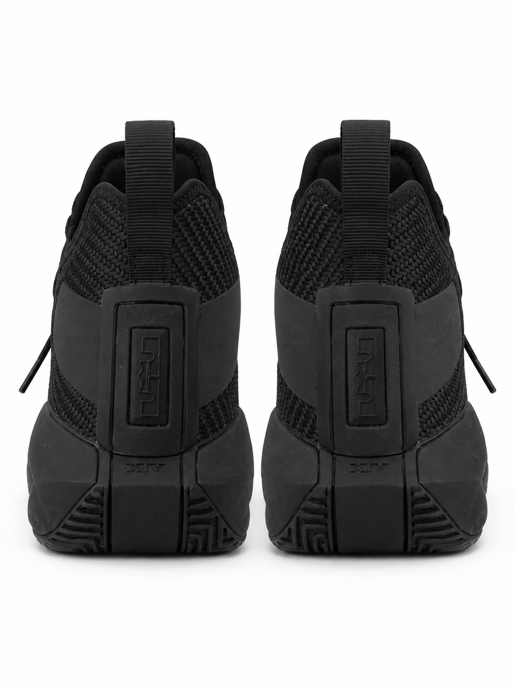 Nike LeBron Soldier XIV — Hombre — US 11